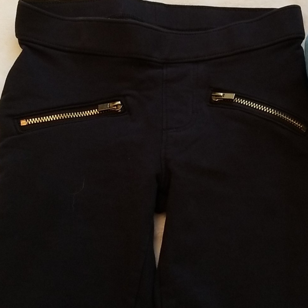Girl's Black Jeggings Oshkosh size 4 - 5 Zippers - Picture 2 of 4